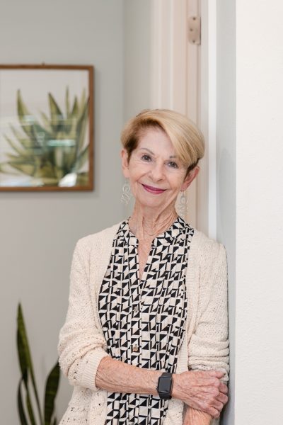 Pam Earl.jpg